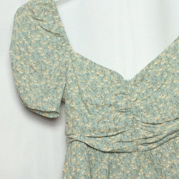 ASTR The Label Women's Top Size M Blue Ditsy Floral Babydoll Feminine Summer - Picture 2 of 7